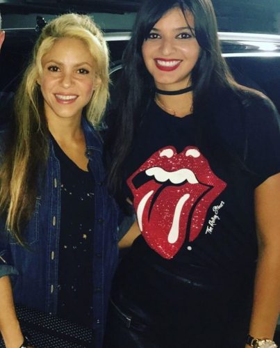 shakira-com-uma-fa-no-show-do-maluma-barcelona-07-de-outubro