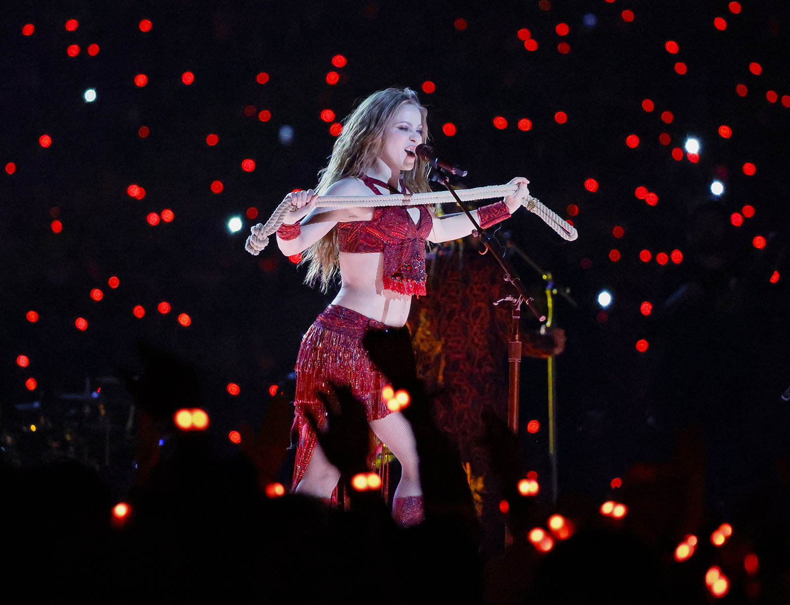 Saiba tudo sobre o figurino de Shakira no Super Bowl