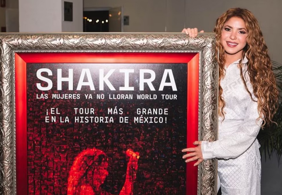 Shakira encerra 13ª noite esgotada na Cidade do México com performance inédita e participação de Beéle