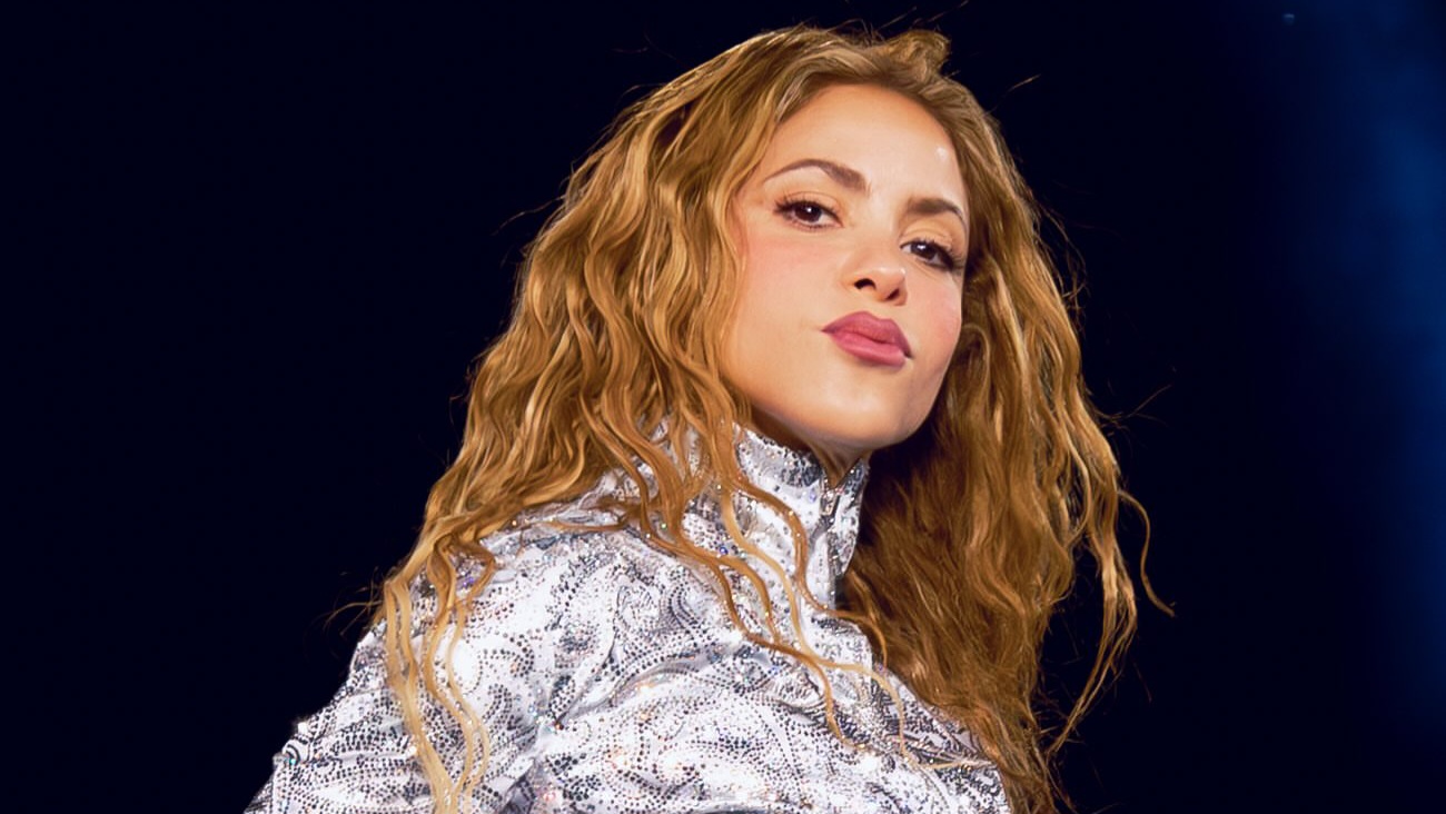 Shakira caminha com os Triples Ghetto Kids e recebe Wyclef Jean em Newark